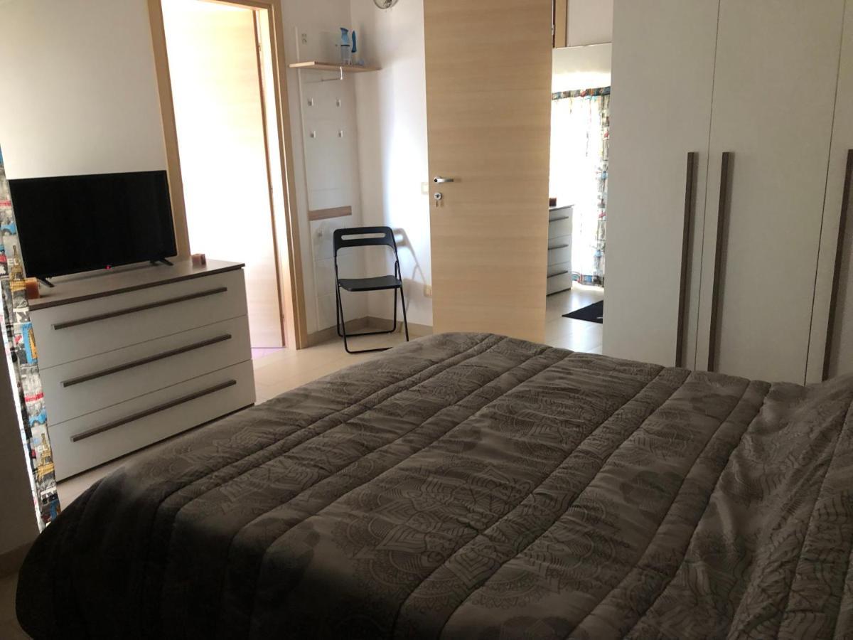 Ferienwohnung Mansarda Mentana Vittoria Exterior foto